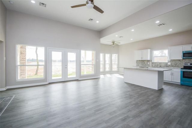 12328 N Chestnut Hills Drive, Conroe, TX 77303