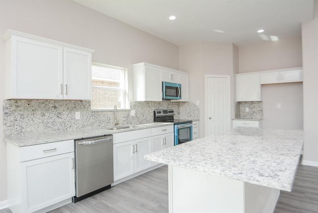 12328 N Chestnut Hills Drive, Conroe, TX 77303