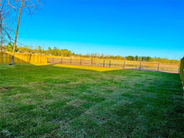 12328 N Chestnut Hills Drive, Conroe, TX 77303