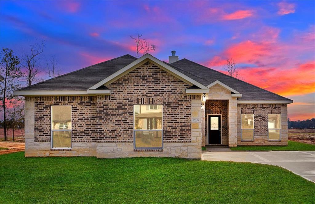 12328 N Chestnut Hills Drive, Conroe, TX 77303