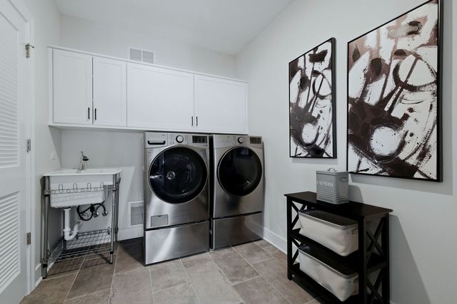 567 Hannah Lane, Hinsdale, IL 60521