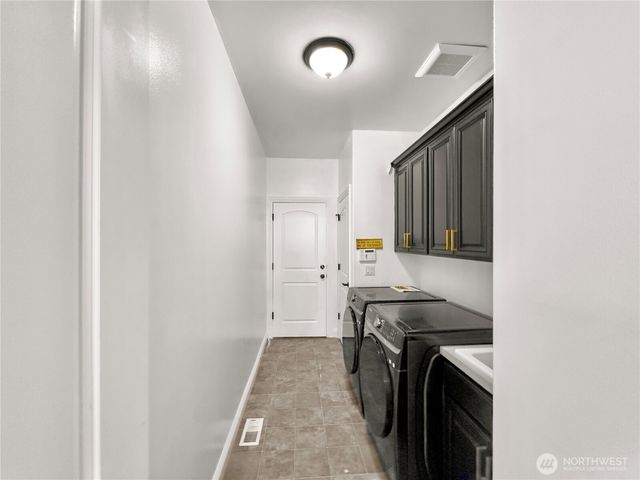 6712 94th Street E, Puyallup, WA 98371