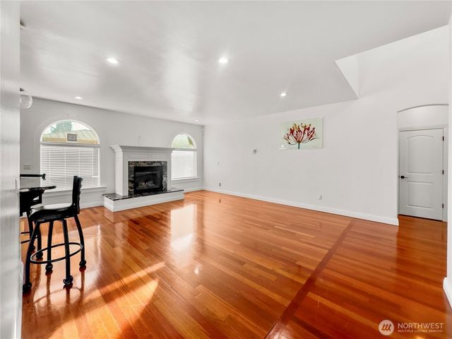 6712 94th Street E, Puyallup, WA 98371