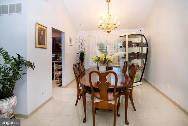 6 ASH CT, Sicklerville, NJ 08081