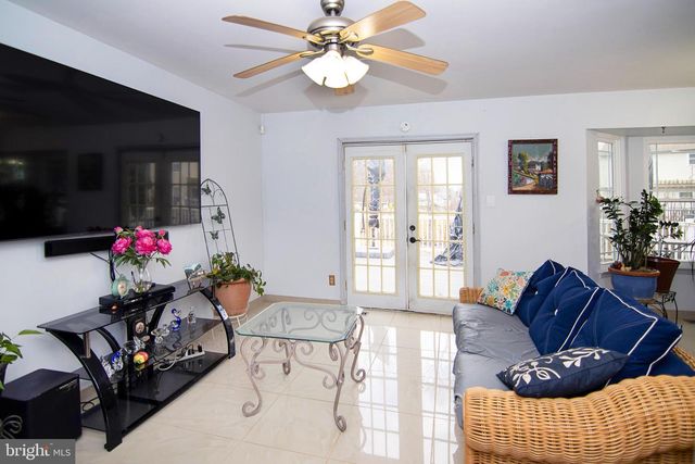 6 ASH CT, Sicklerville, NJ 08081