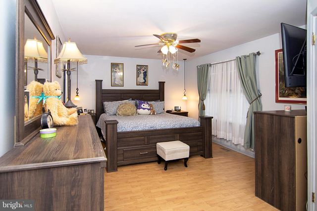 6 ASH CT, Sicklerville, NJ 08081