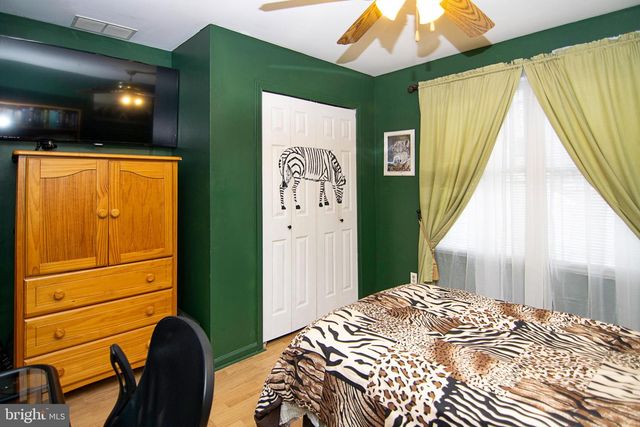 6 ASH CT, Sicklerville, NJ 08081