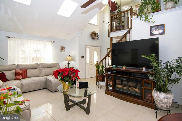 6 ASH CT, Sicklerville, NJ 08081