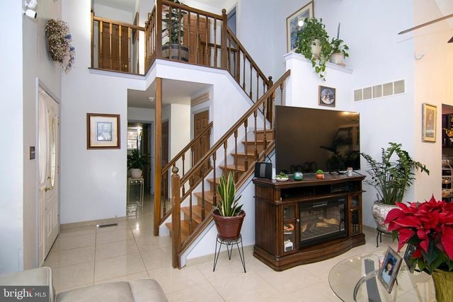 6 ASH CT, Sicklerville, NJ 08081