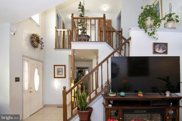 6 ASH CT, Sicklerville, NJ 08081