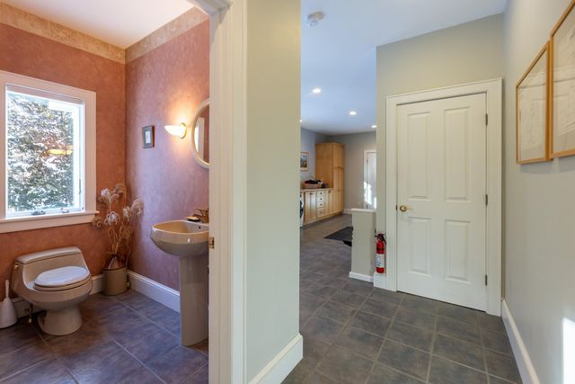 10 Dairy Lane, Hanover, NH 03755