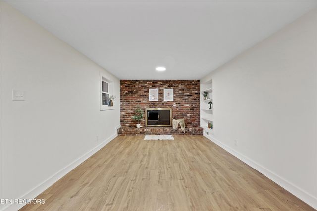 609 Coventry Rd, Knoxville, TN 37923