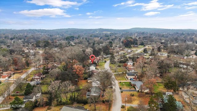 609 Coventry Rd, Knoxville, TN 37923