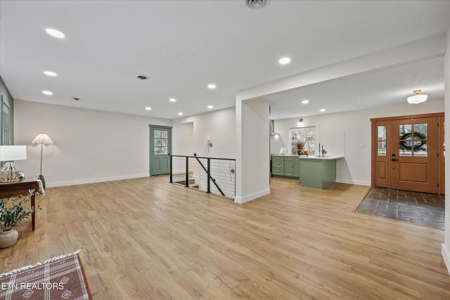 609 Coventry Rd, Knoxville, TN 37923