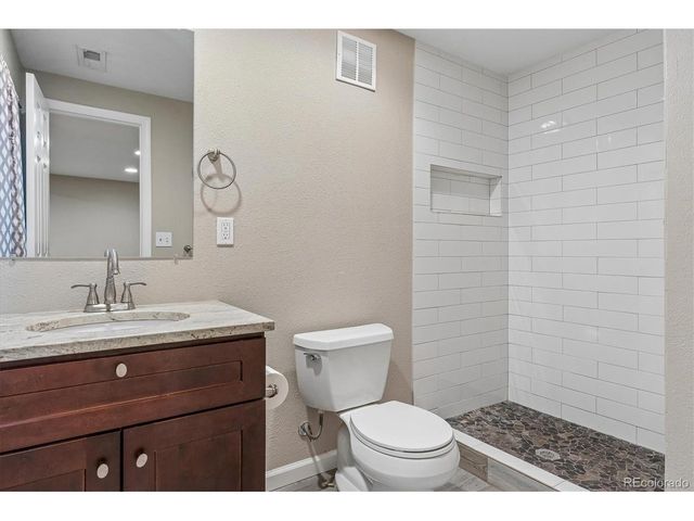 2821 W Long Dr D, Littleton, CO 80120
