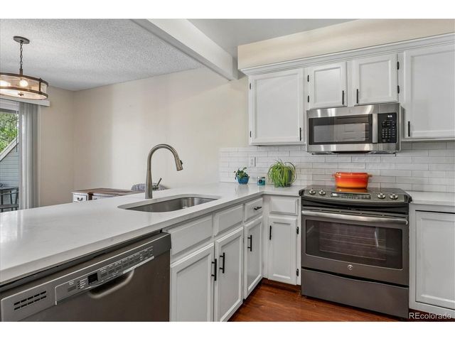 2821 W Long Dr D, Littleton, CO 80120