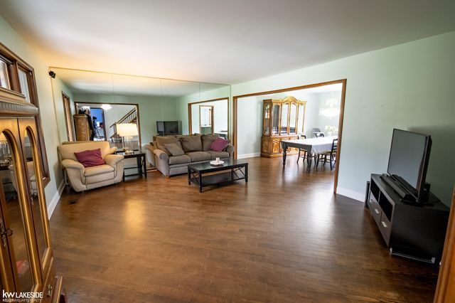 37900 Saddle Lane, Clinton Twp, MI 48036