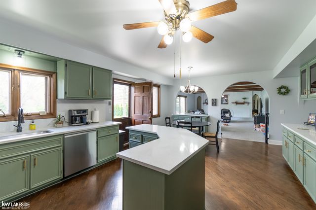 37900 Saddle Lane, Clinton Twp, MI 48036