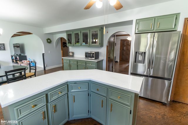 37900 Saddle Lane, Clinton Twp, MI 48036