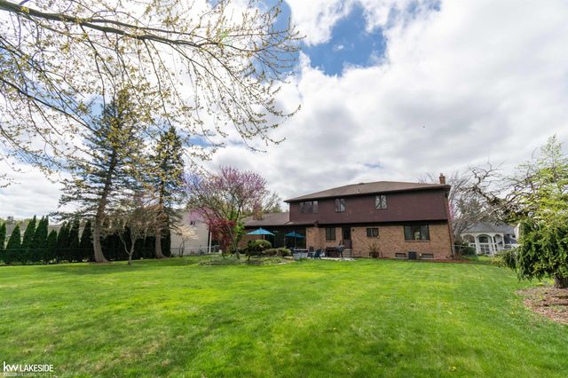 37900 Saddle Lane, Clinton Twp, MI 48036