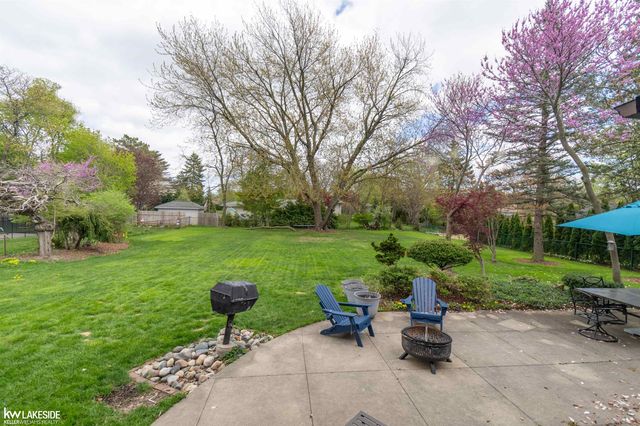 37900 Saddle Lane, Clinton Twp, MI 48036