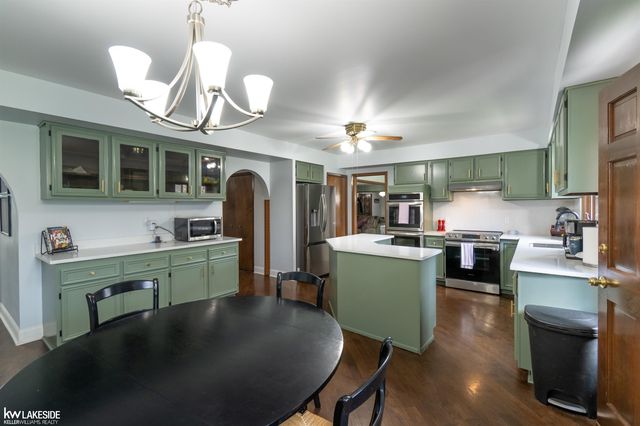 37900 Saddle Lane, Clinton Twp, MI 48036