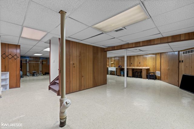 37900 Saddle Lane, Clinton Twp, MI 48036