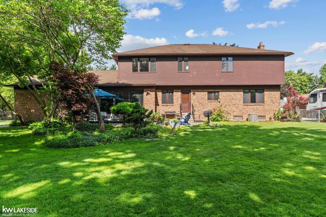 37900 Saddle Lane, Clinton Twp, MI 48036