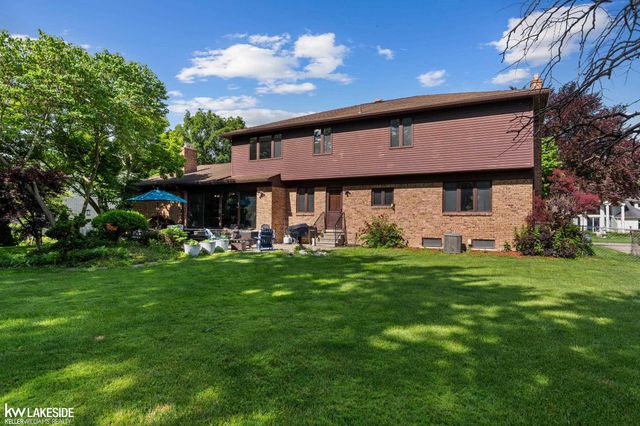 37900 Saddle Lane, Clinton Twp, MI 48036