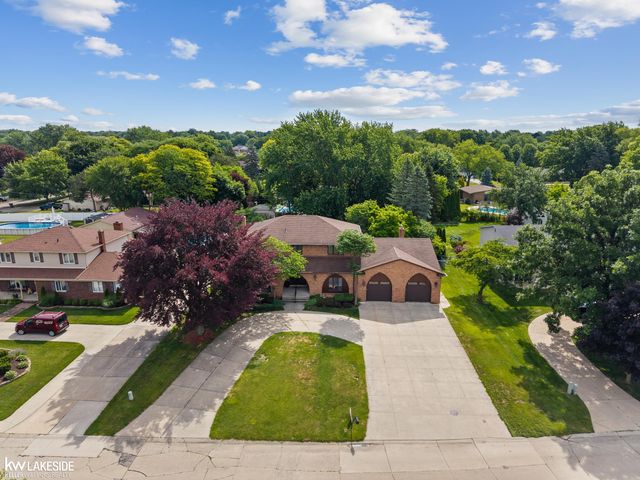 37900 Saddle Lane, Clinton Twp, MI 48036