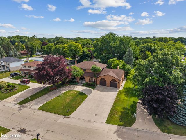 37900 Saddle Lane, Clinton Twp, MI 48036