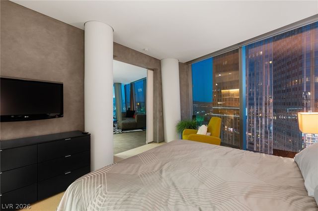 3722 South Las Vegas Boulevard 2402, Las Vegas, NV 89158