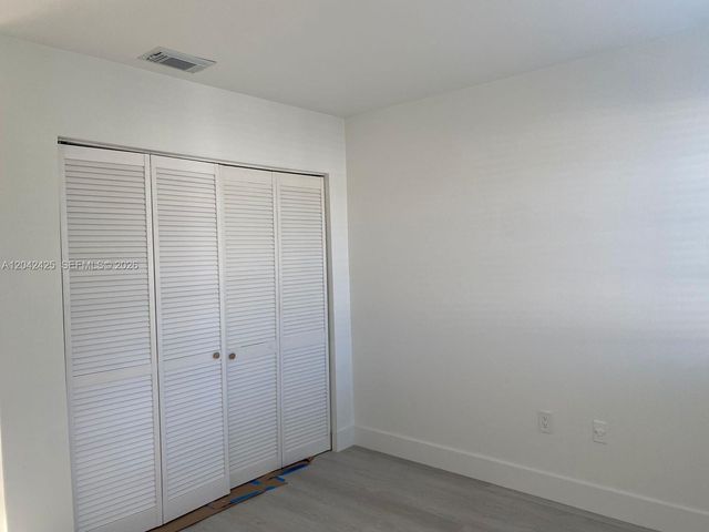 5245 NW 112th Ave 8, Doral, FL 33178