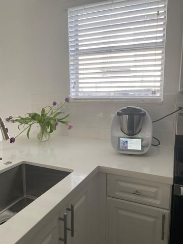 5245 NW 112th Ave 8, Doral, FL 33178