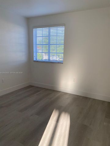 5245 NW 112th Ave 8, Doral, FL 33178