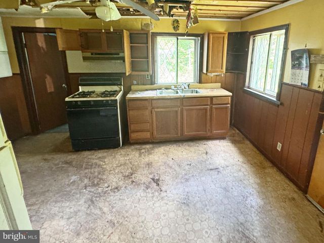 368 IDLEPINES RD, Severna Park, MD 21146
