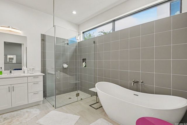 13 LISER GLN, San Antonio, TX 78257