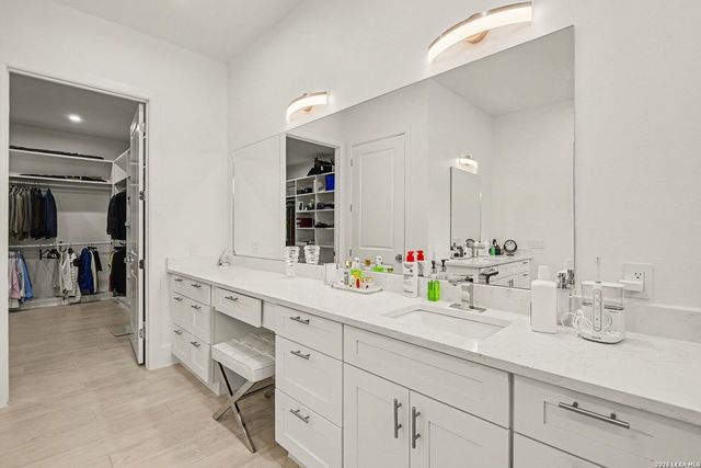 13 LISER GLN, San Antonio, TX 78257