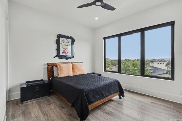 13 LISER GLN, San Antonio, TX 78257