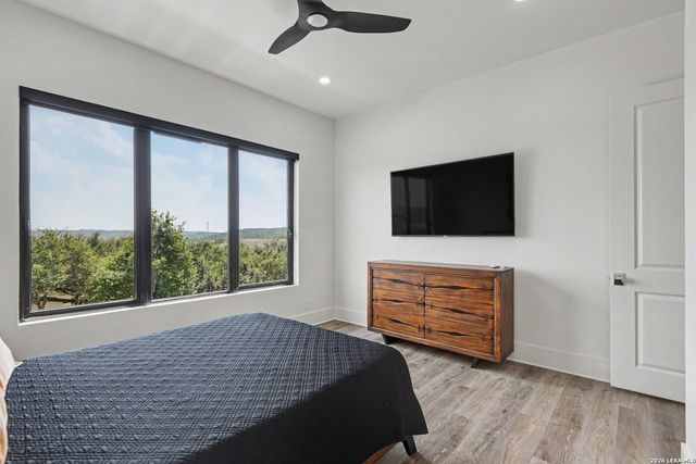 13 LISER GLN, San Antonio, TX 78257