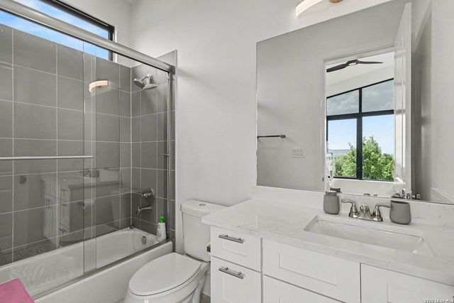 13 LISER GLN, San Antonio, TX 78257