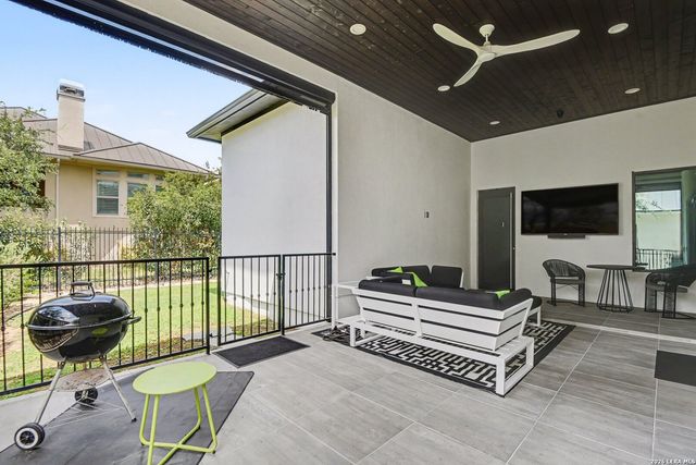 13 LISER GLN, San Antonio, TX 78257