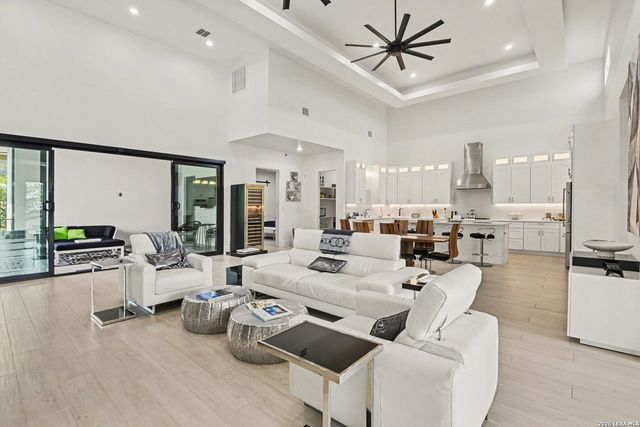 13 LISER GLN, San Antonio, TX 78257