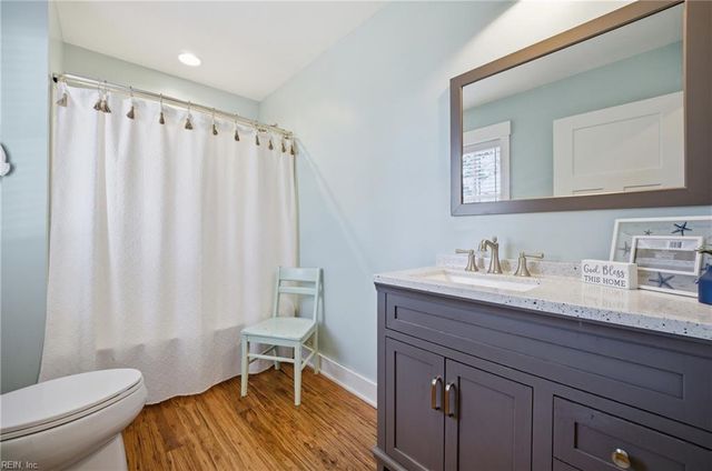 448 Sandberg LN, Cardinal, VA 23025