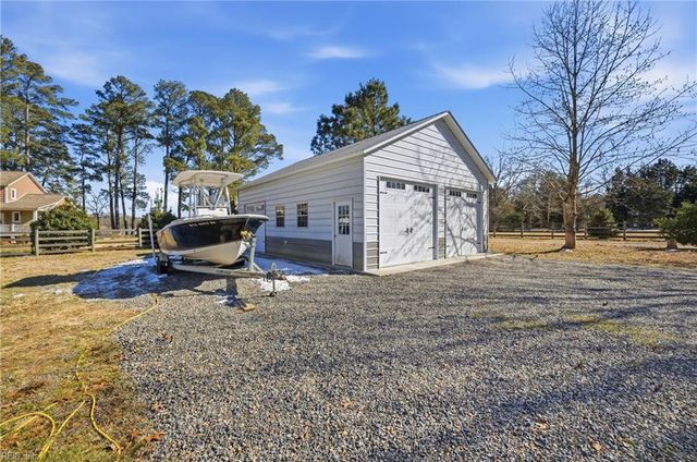 448 Sandberg LN, Cardinal, VA 23025