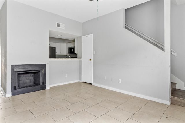 8713 Village Of Fondren Drive 8713, Houston, TX 77071