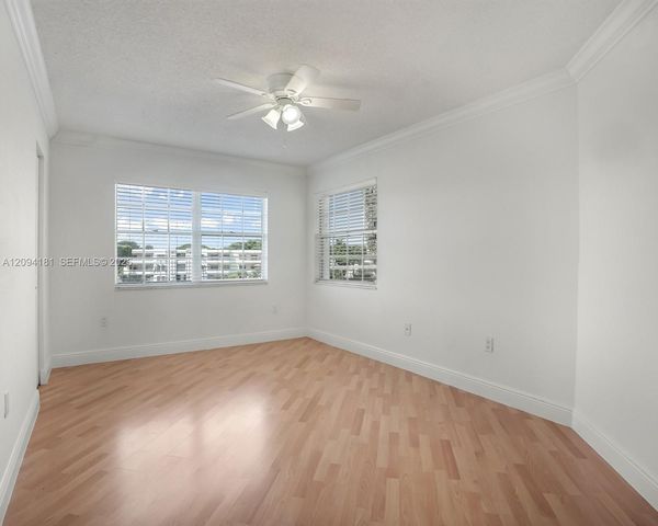 10765 SW 108th Avenue 305, Miami, FL 33176