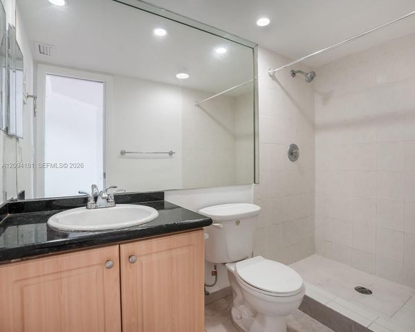 10765 SW 108th Avenue 305, Miami, FL 33176