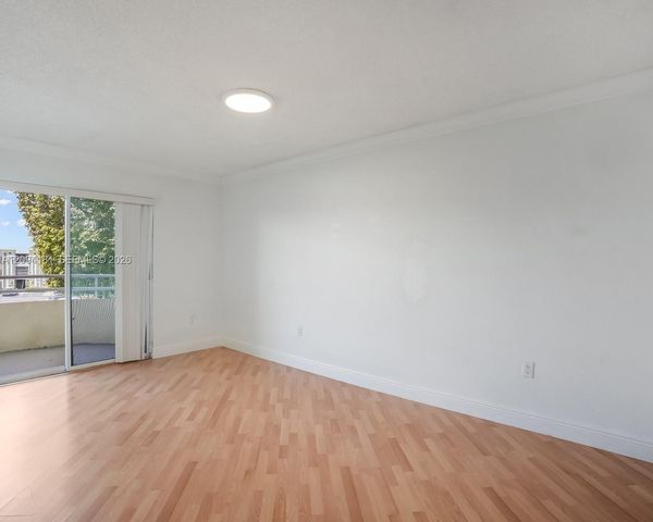 10765 SW 108th Avenue 305, Miami, FL 33176