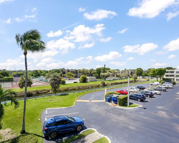 10765 SW 108th Avenue 305, Miami, FL 33176